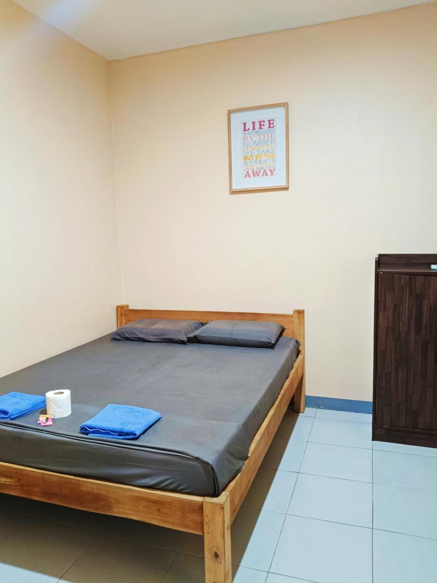 James Homestay Siquijor Bilik gambar