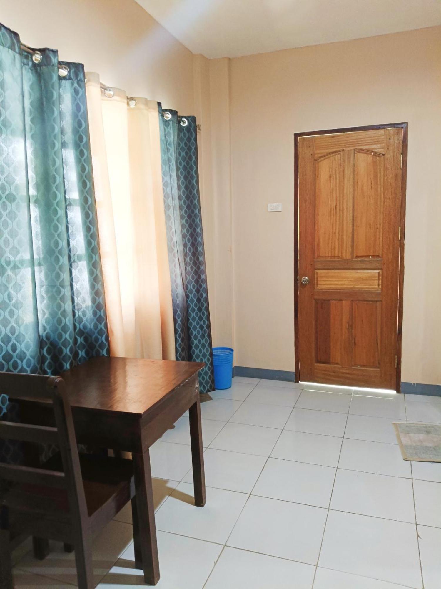 James Homestay Siquijor Bilik gambar