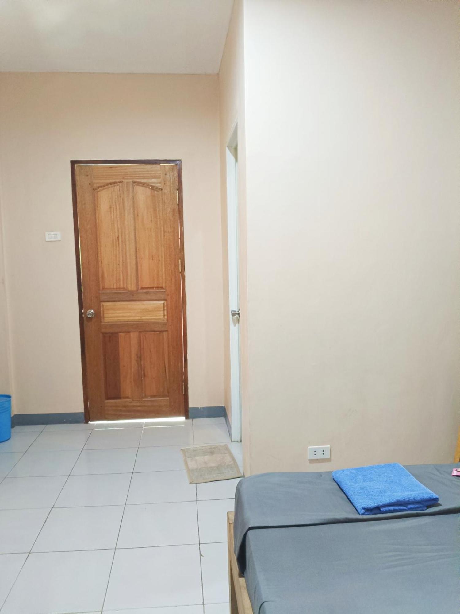 James Homestay Siquijor Bilik gambar